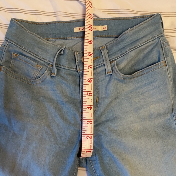 Levi’s 710 Super Skinny Jeans - Picture 7 of 8